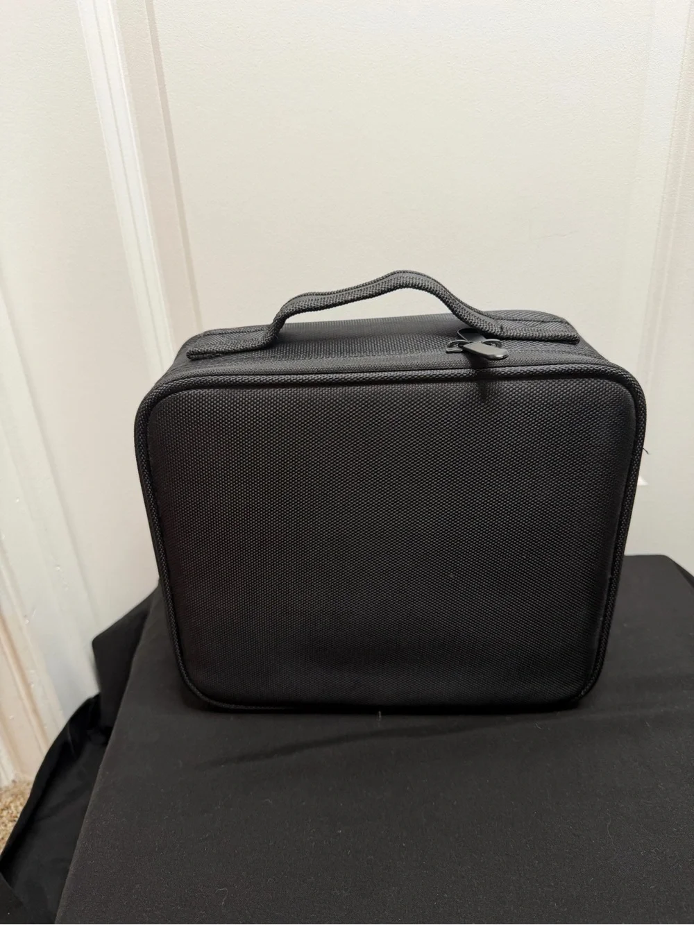 Travel‎ makeup Toiletry case in black NEW
